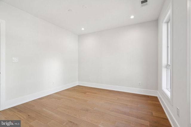 2006 RENAISSANCE WALK, Philadelphia, PA 19145