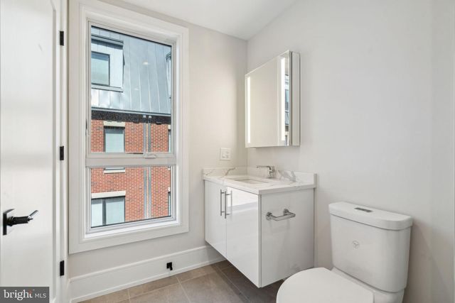 2006 RENAISSANCE WALK, Philadelphia, PA 19145