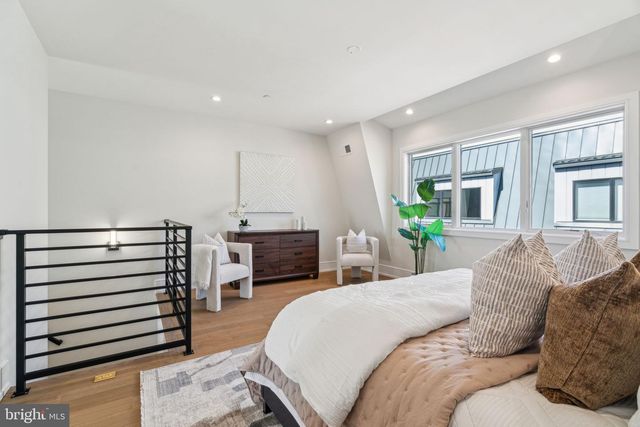 2006 RENAISSANCE WALK, Philadelphia, PA 19145