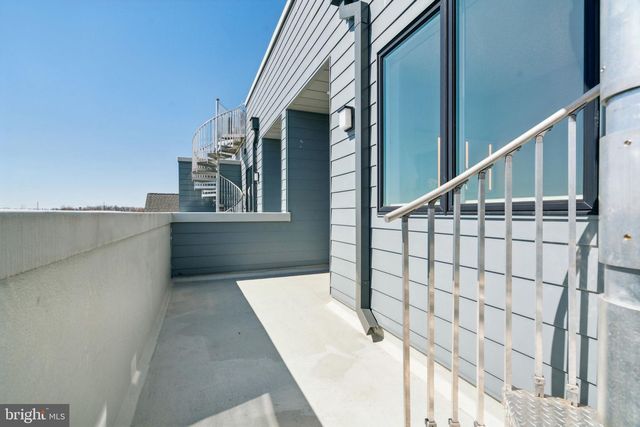 2006 RENAISSANCE WALK, Philadelphia, PA 19145