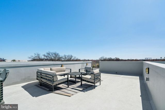 2006 RENAISSANCE WALK, Philadelphia, PA 19145