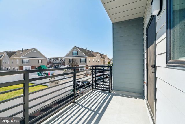 2006 RENAISSANCE WALK, Philadelphia, PA 19145