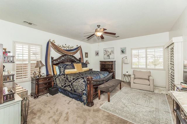 5869 E Mono Street, Fresno, CA 93727