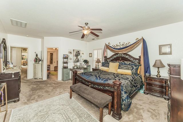 5869 E Mono Street, Fresno, CA 93727