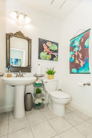 5869 E Mono Street, Fresno, CA 93727