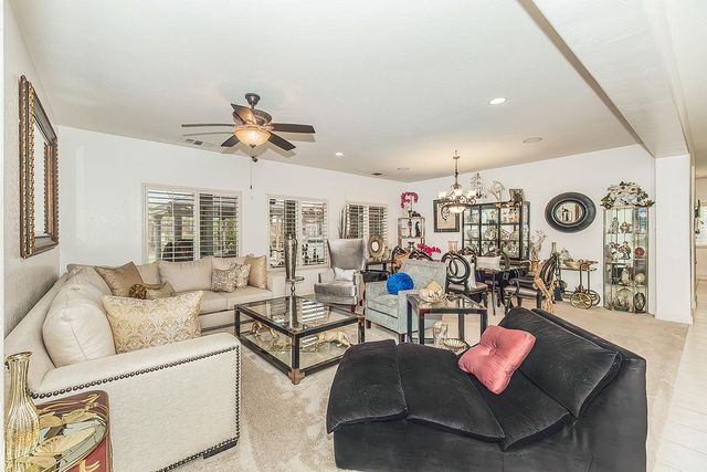 5869 E Mono Street, Fresno, CA 93727