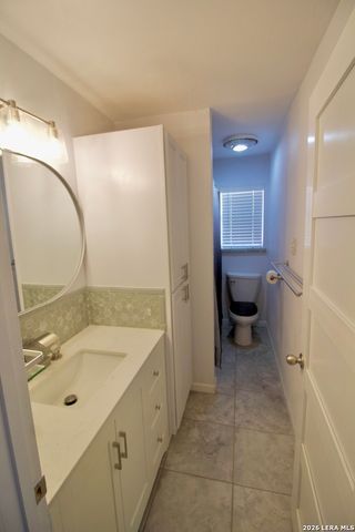 1203 Yosemite, Beeville, TX 78102