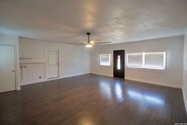 1203 Yosemite, Beeville, TX 78102