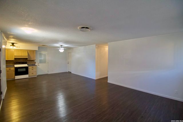 1203 Yosemite, Beeville, TX 78102