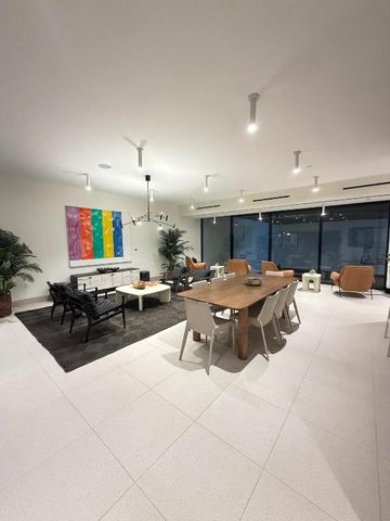 225 N Miami Avenue 3502, Miami, FL 33128