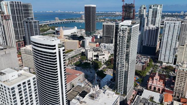 225 N Miami Avenue 3502, Miami, FL 33128