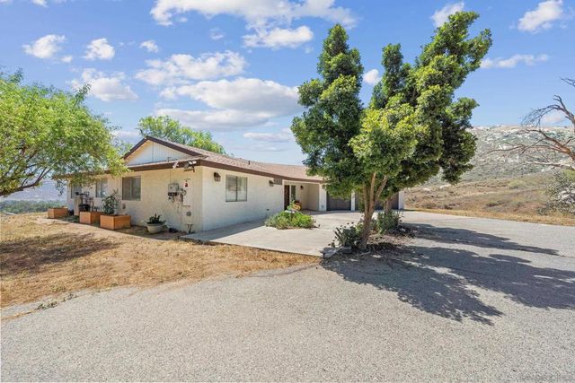 9231 Gawn Trl, Moreno Valley, CA 92557