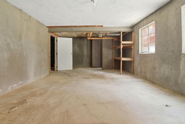 2525 Flanigan Court, Cincinnati, OH 45239