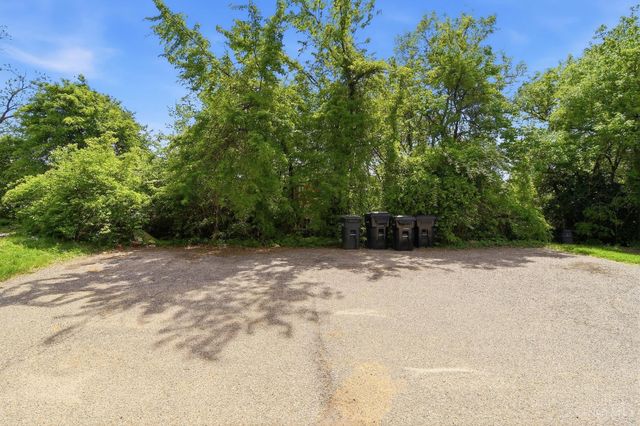 2525 Flanigan Court, Cincinnati, OH 45239