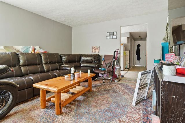 2525 Flanigan Court, Cincinnati, OH 45239