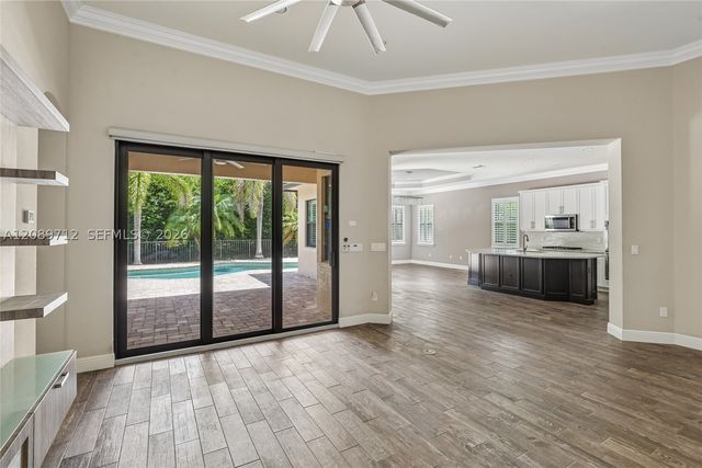 7990 NW 112th Ter, Parkland, FL 33076