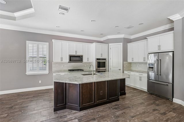 7990 NW 112th Ter, Parkland, FL 33076