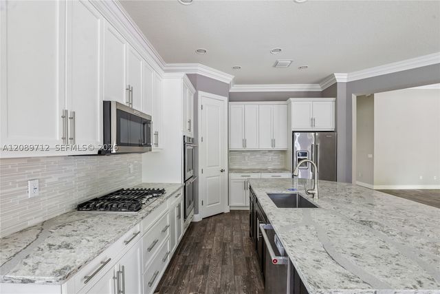 7990 NW 112th Ter, Parkland, FL 33076