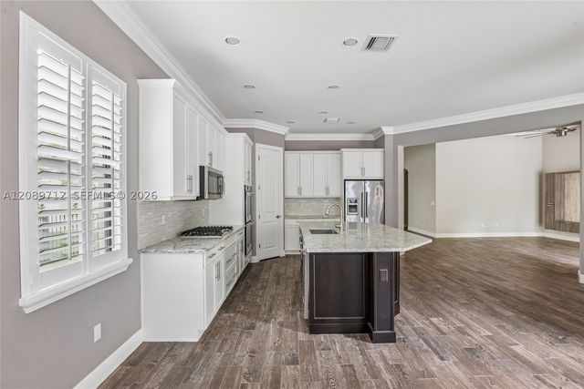 7990 NW 112th Ter, Parkland, FL 33076