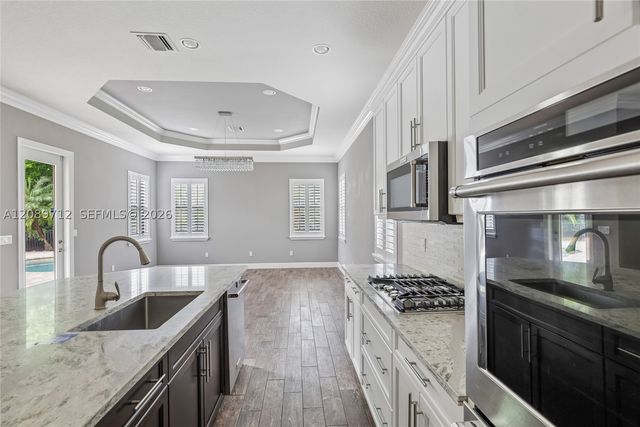 7990 NW 112th Ter, Parkland, FL 33076