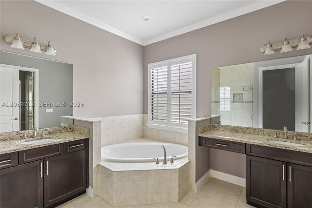 7990 NW 112th Ter, Parkland, FL 33076