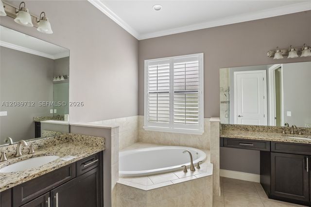 7990 NW 112th Ter, Parkland, FL 33076