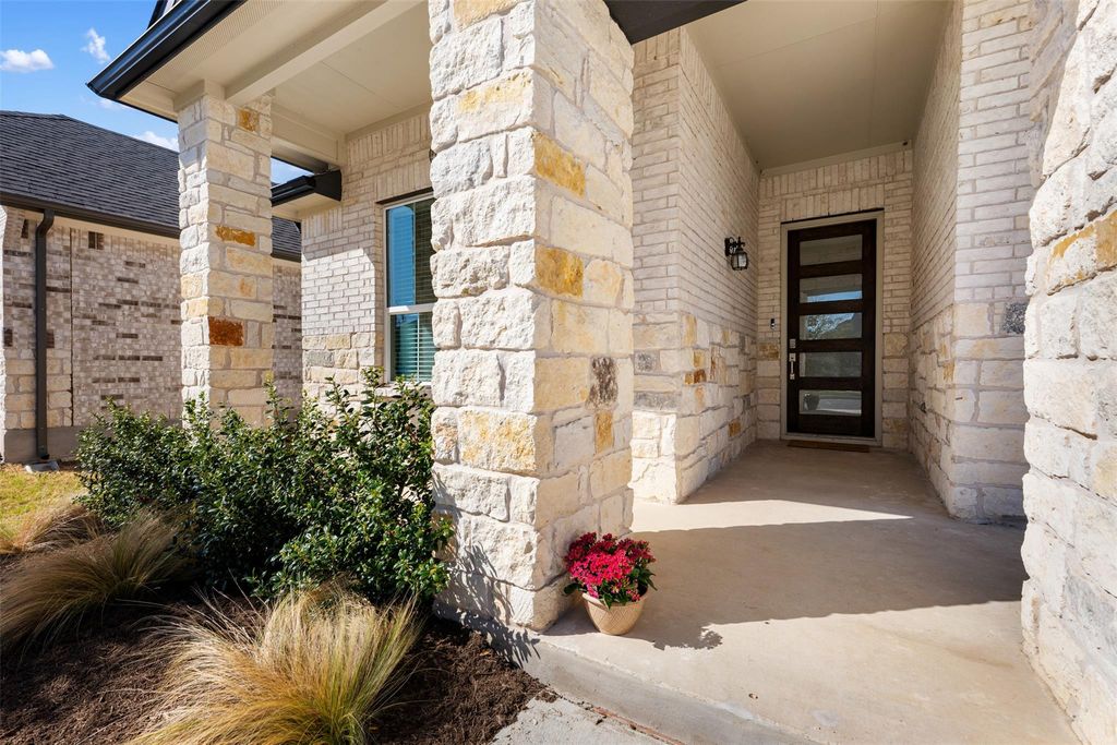 405 Mountain Sky BND, Leander, TX 78641