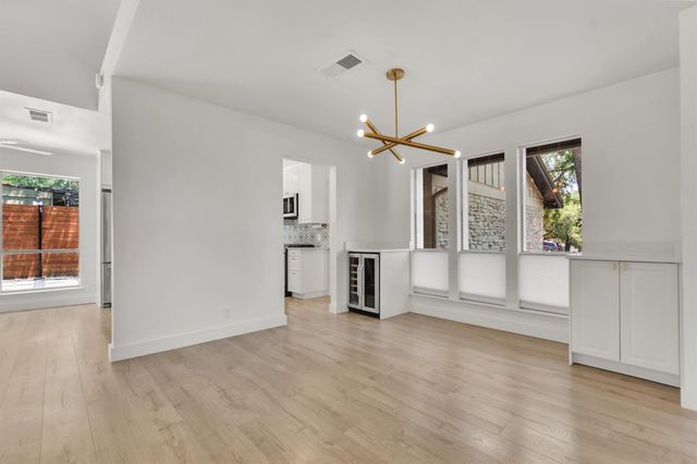 3808 Oak Creek DR, Austin, TX 78727