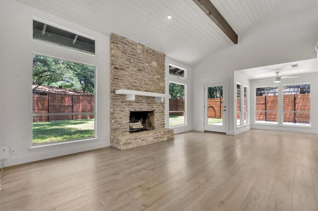 3808 Oak Creek DR, Austin, TX 78727