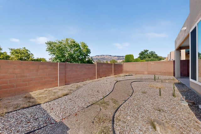 10009 Irbid Road NE, Albuquerque, NM 87122