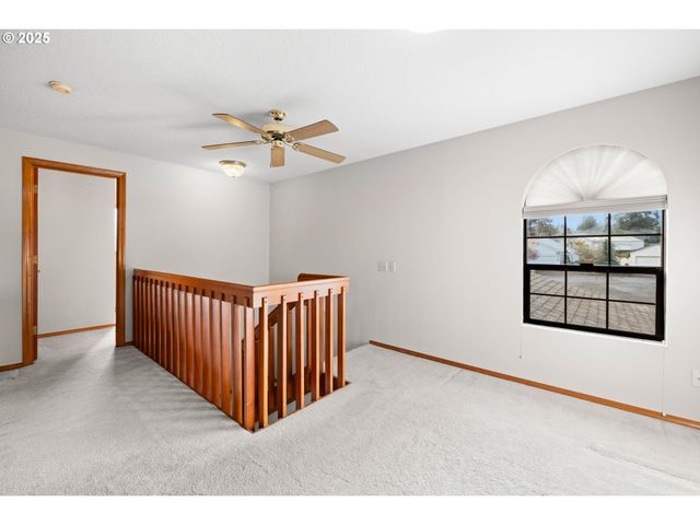 15609 Ne SUMMERPLACE Dr, Portland, OR 97230