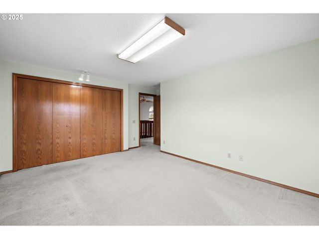 15609 Ne SUMMERPLACE Dr, Portland, OR 97230