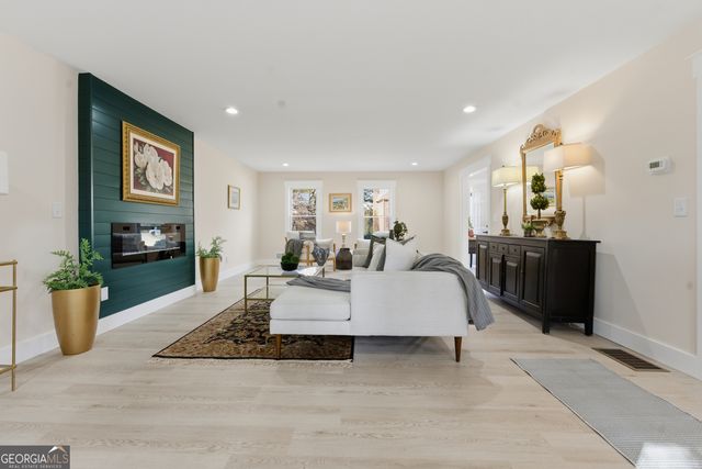 1931 Oak Branch Way, Stone Mountain, GA 30087