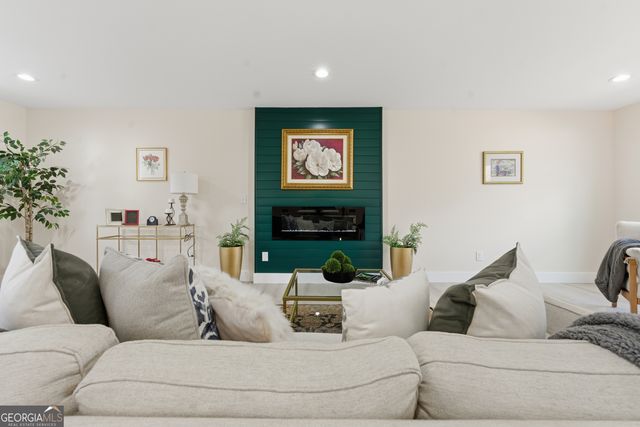 1931 Oak Branch Way, Stone Mountain, GA 30087