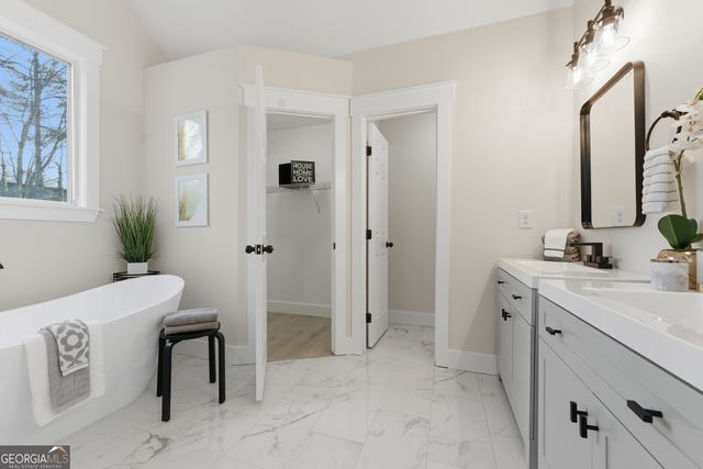 1931 Oak Branch Way, Stone Mountain, GA 30087