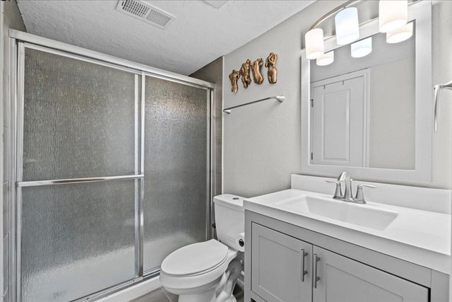 59 Hideaway Drive, Friendswood, TX 77546