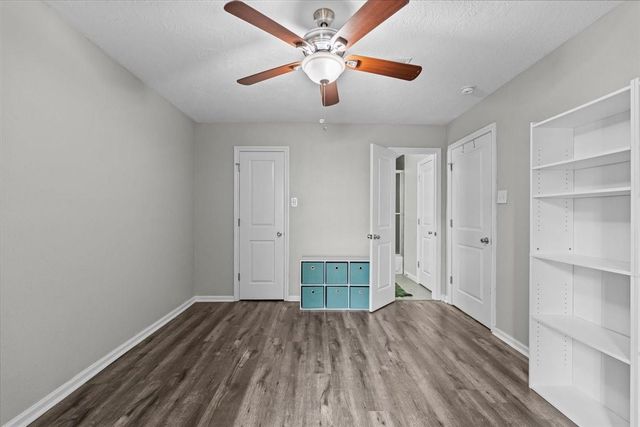 59 Hideaway Drive, Friendswood, TX 77546
