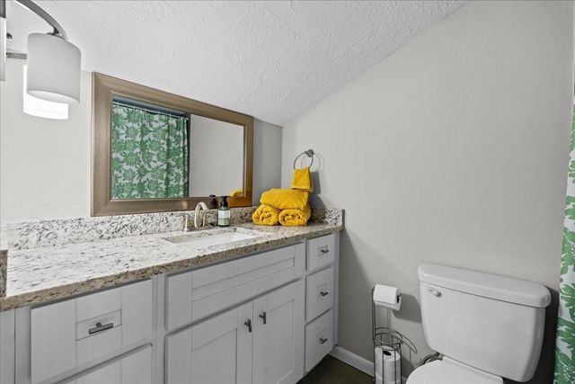 59 Hideaway Drive, Friendswood, TX 77546