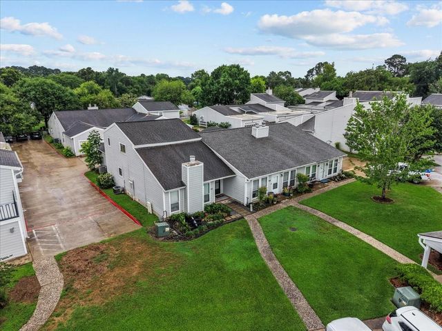 59 Hideaway Drive, Friendswood, TX 77546