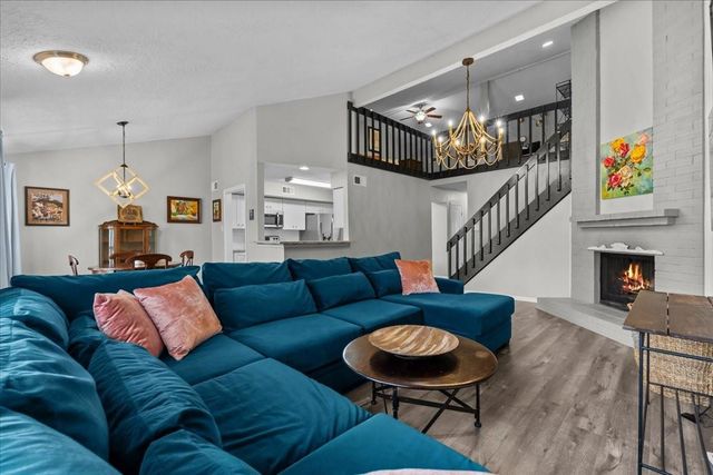 59 Hideaway Drive, Friendswood, TX 77546