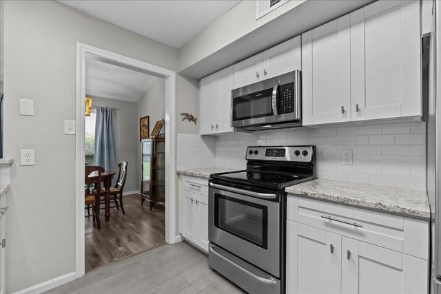 59 Hideaway Drive, Friendswood, TX 77546