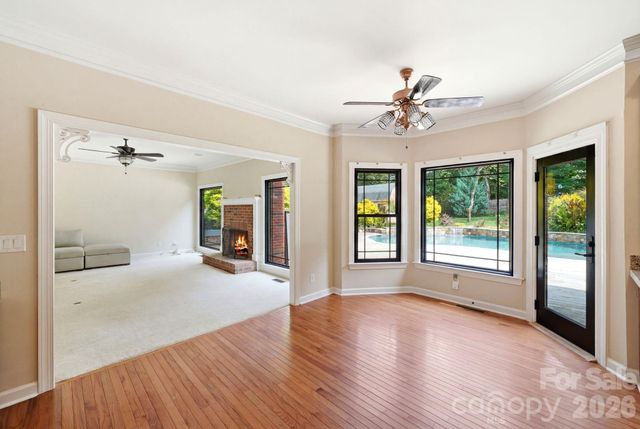 6821 Hollow Oak Drive, Charlotte, NC 28227