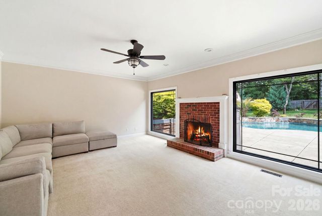 6821 Hollow Oak Drive, Charlotte, NC 28227