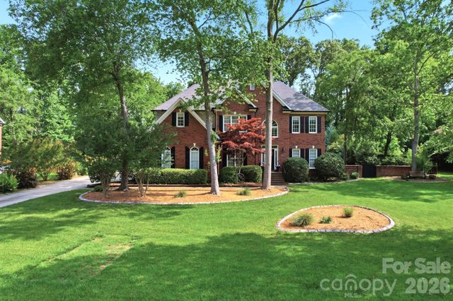 6821 Hollow Oak Drive, Charlotte, NC 28227