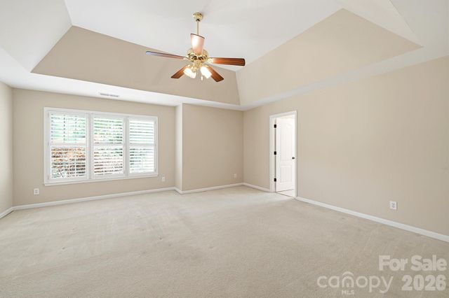 6821 Hollow Oak Drive, Charlotte, NC 28227