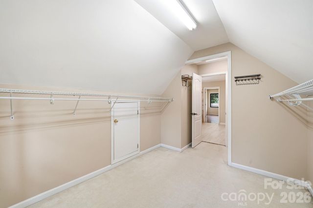 6821 Hollow Oak Drive, Charlotte, NC 28227