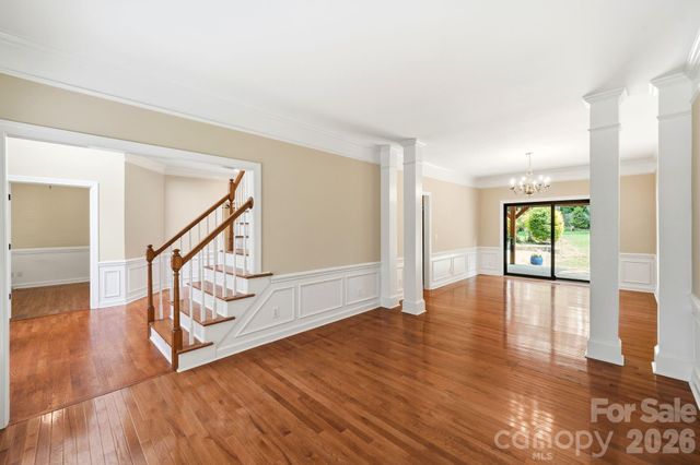 6821 Hollow Oak Drive, Charlotte, NC 28227