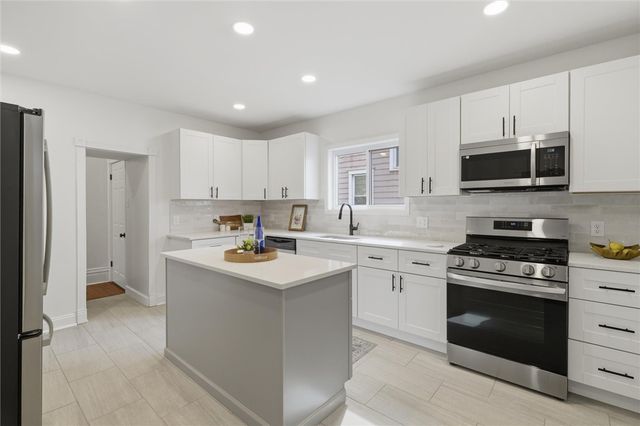 59 Maplewood Ave, Crafton, PA 15205