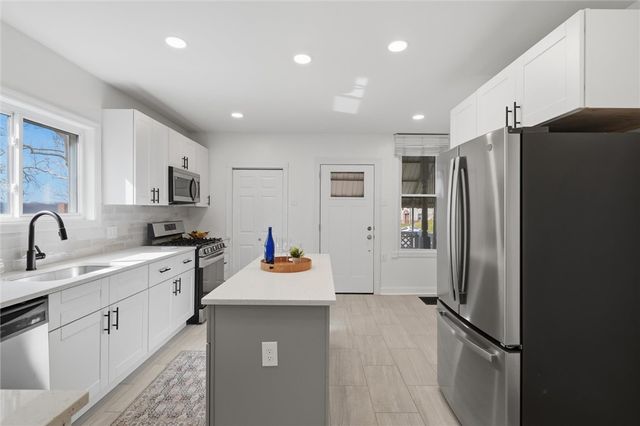 59 Maplewood Ave, Crafton, PA 15205