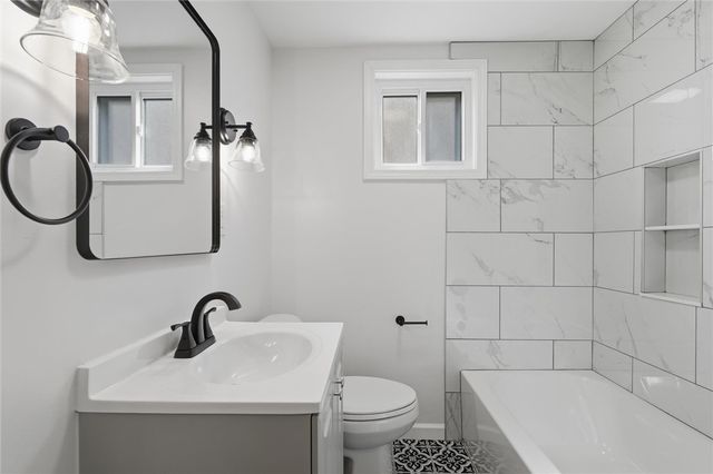 59 Maplewood Ave, Crafton, PA 15205